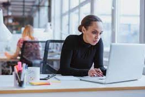 Duduk 6-8 Jam Sehari Terkait dengan Peningkatan Risiko Kematian Dini