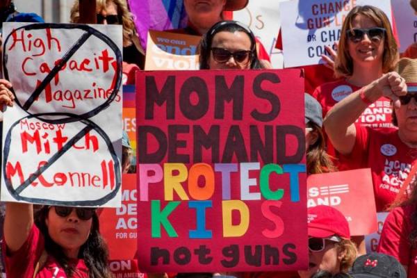 Mahkamah Agung AS Memperluas Hak Kepemilikan Senjata Api 