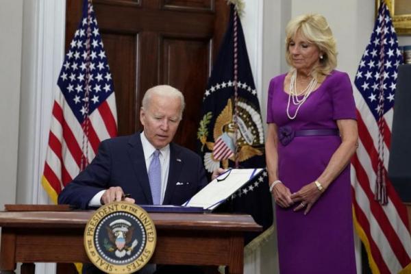 Bertentangan dengan MA, Biden Akhirnya Sahkan RUU Keamanan Senjata