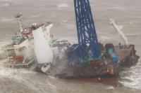 Lebih 20 Kru Hilang saat Badai Chaba Hantam Kapal Hong Kong