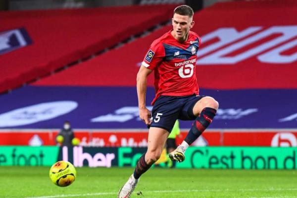 Newcastle Datangkan Sven Botman dari Lille