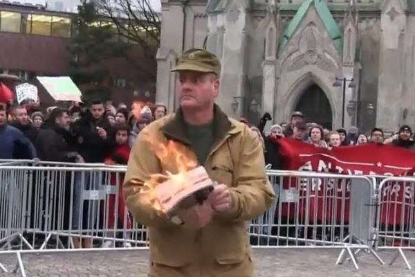 Bakar Quran, Mobil Ekstremis Anti-Islam Ditabrak di Norwegia 