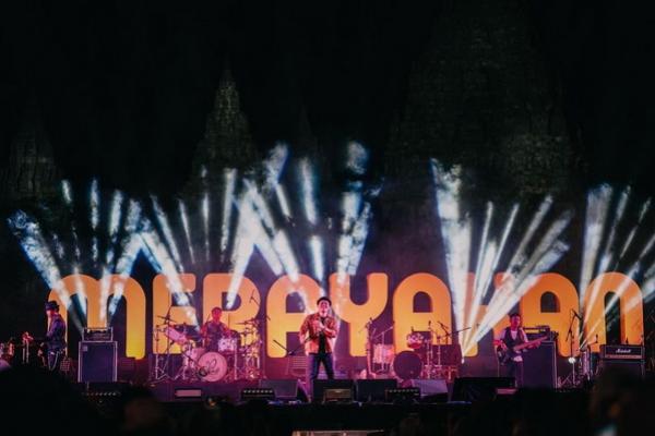 Lagu Sobat Jadi Penutup Padi Reborn di Hari Kedua PJF 2022