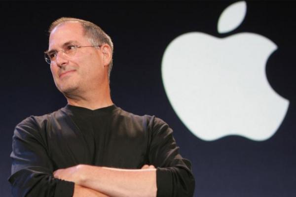 Joe Biden Anugerahi Steve Jobs Anumerta 