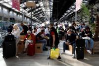 Biaya Hidup Melonjak, Pemogokan Pekerja Kereta Api Prancis Berlanjut