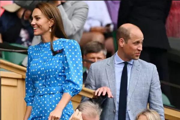 Gaun Motif Polkadot Jadi Kesukaan Kate Middleton
