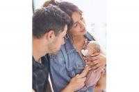 Nick Jonas dan Priyanka Chopra Bahagia Jadi Orangtua Malti Marie