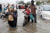 Delapan Bendungan Jebol Akibat Banjir, Puluhan Orang Pakistan Tewas
