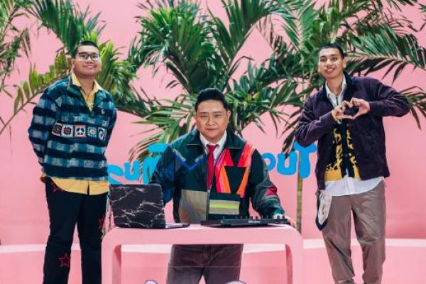 Belanegara Abe , Kaleb J, dan Rayi Putra Lepas  "Sumthin Bout Love"