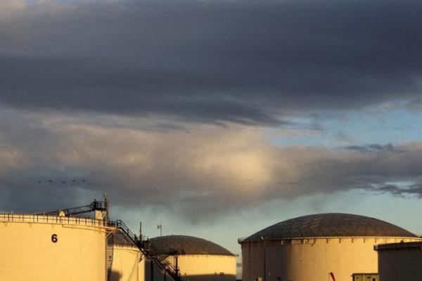 Harga Minyak Merosot karena Kenaikan Jumlah Kasus Covid China