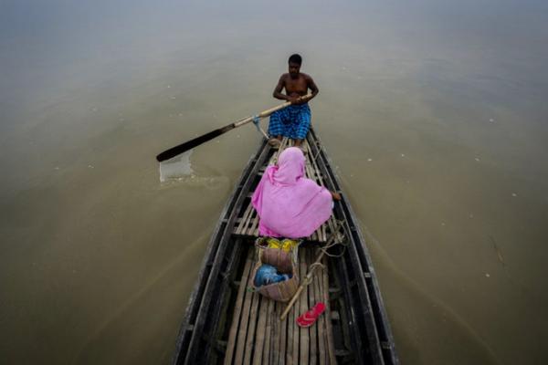 Tanpa Tanah, Orang Manta Bangladesh Hidup dan Mati di Perahu