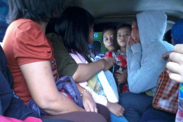 Pemisahan Penumpang Pria dan Wanita di Angkot Dibatalkan 