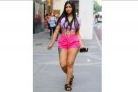 Fakta Menyenangkan Cardi B Dikira Pakai Chanel, Padahal...