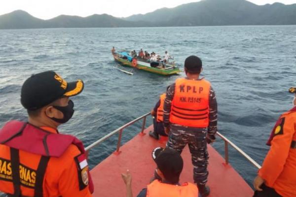 KM Cahaya Arafah Tenggelam di Halsel