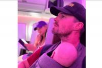 Bintang Arrow Stephen Amell Ajak Bayinya Berpetualang di Kota London