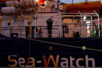 Italia Selamatkan 674 Migran di Lepas Pantai, 5 Ditemukan Tewas