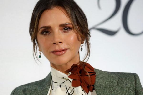 Demi Kebahagiaan David Beckham, Victoria Beckham Nyanyikan Lagu Spice Girls