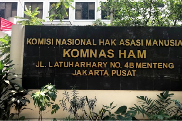 Komnas HAM Bantah Pernyataan Fadli Zon Soal Perkosaan Massal