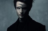 Tom Sturridge Ketakutan Terima Peran Utama di Film The Sandman