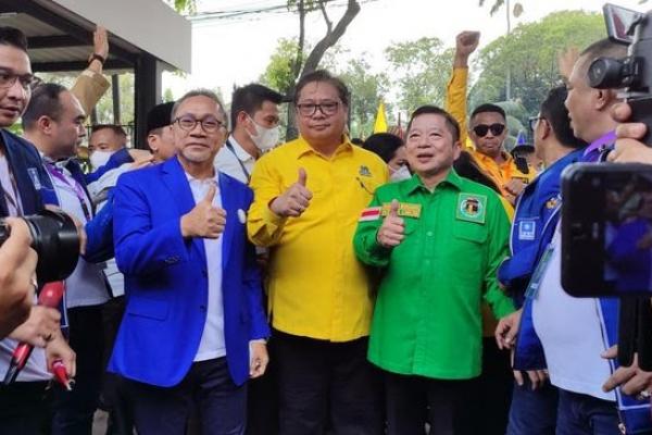 Diwarnai Aksi Dorong-dorongan, Tiga Parpol KIB Daftar Bareng ke KPU