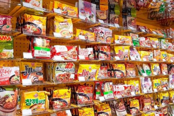 Catat, Harga Mi Instan Tak Akan Naik Tiga Kali Lipat 