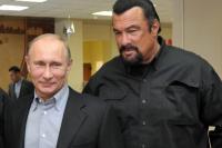 Aktor Laga Steven Seagal Kunjungi Penjara Ukraina yang Dikuasai Rusia