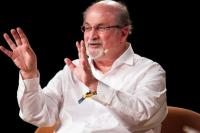 Sebelum Ditikam, Salman Rushdie Sebut Hidupnya Sudah Relatif Normal