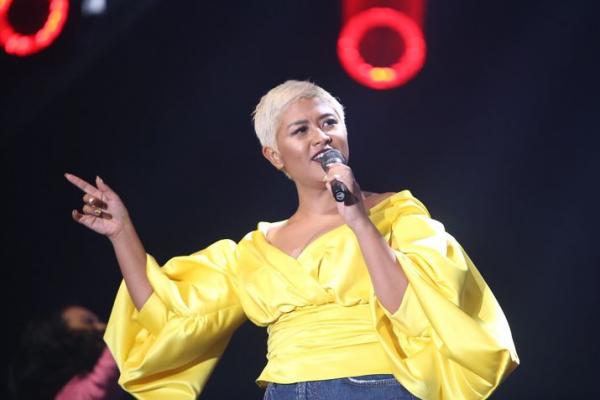 Dira Sugandi, Masih Gugup Walaupun Sudah Sering 