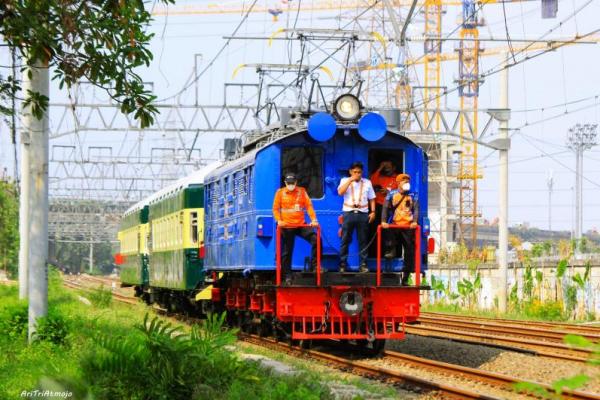 Peringati HUT Ke-77 RI, KAI Gelar Kereta Bersejarah Menyapa