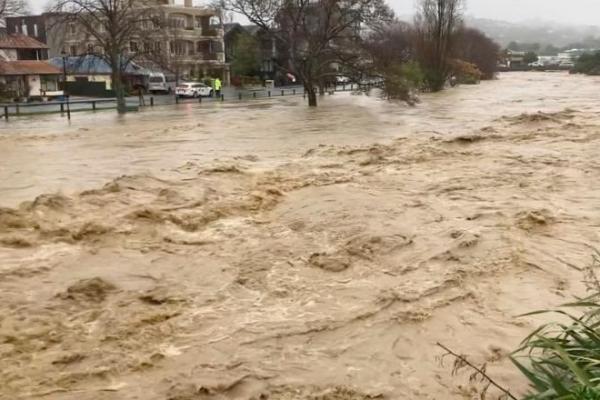 Tiga Hari Hujan Picu Longsor Selandia Baru, Ratusan Orang Mengungsi