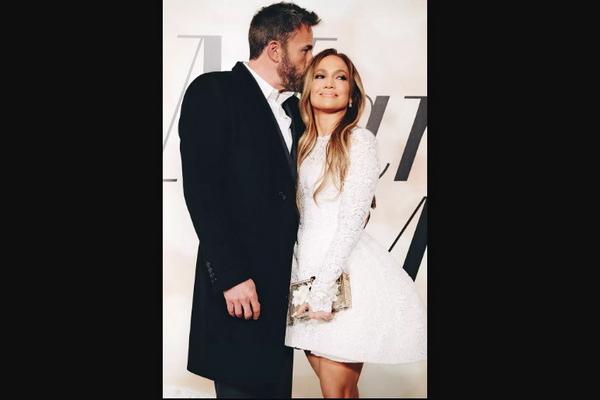 Jennifer Lopez dan Ben Affleck Gelar Resepsi Pernikahan untuk Teman dan Keluarga