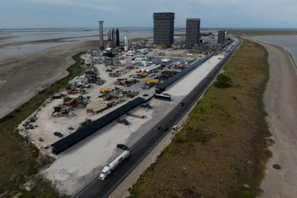 Perluas Jangkauan, SpaceX dan T-Mobile akan Hubungkan Ponsel ke Satelit