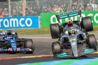 Hamilton Minta Maaf Sebabkan Kecelakaan dengan Alonso di Grand Prix Belgia