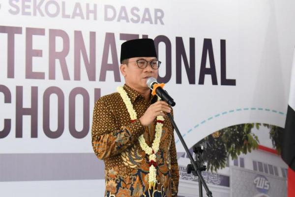 Resmikan SD AIIS, Yandri Susanto Harap Lahir Anak Berilmu Agama dan Berkarakter Kuat