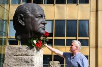 Pemakaman Gorbachev Dikawal Penghormatan Militer, Putin Tidak Hadir