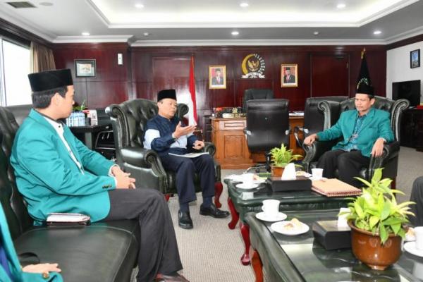 Wakil Ketua MPR Apresiasi Penyelenggaraan Perkemahan Pesantren Nasional IV