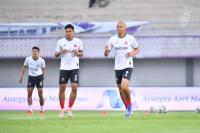 Madura United Serius Sambut Persib Bandung di Kandang