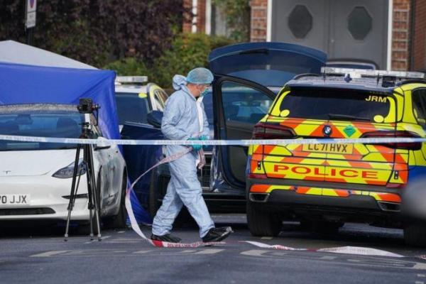 Pria Tewas Ditembak Polisi Setelah Aksi Pengejaran Mobil di London