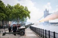 96 Peluru Ditembakkan dari Menara London, Penghormatan Terakhir untuk Ratu Elizabeth