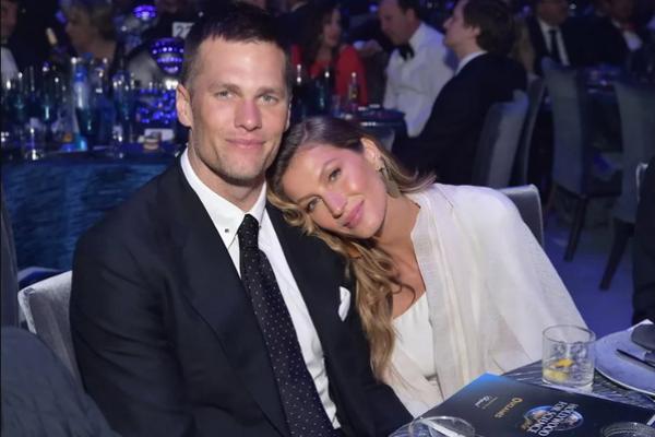Hubungan dengan Tom Brady Retak Gisele Bundchen Dikabarkan Sewa Pengacara