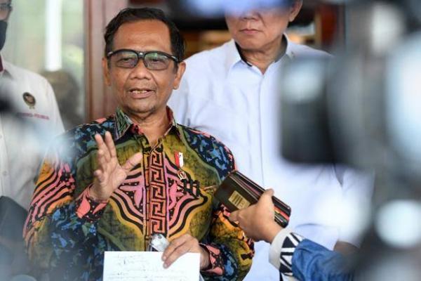 Muncul di Daerah, Mahfud Soroti Fenomena `Industri Hukum`