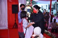 Ketua DPR Serahkan Bantuan Program Indonesia Pintar di Semarang