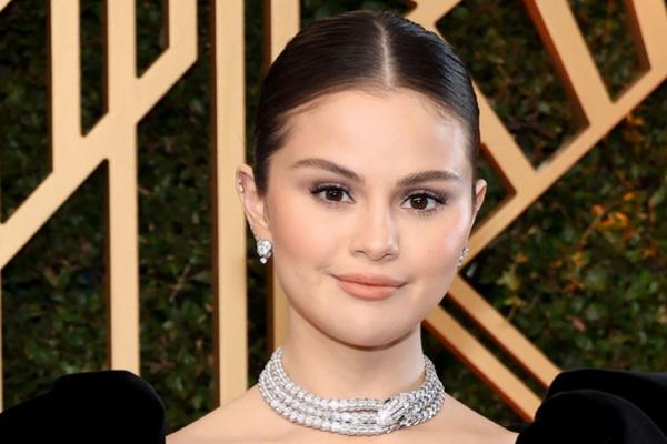 Balik ke Masa Lalu, Ini Pesan Selena Gomez untuk Dirinya yang Lebih Muda