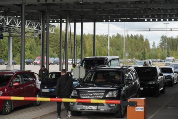 Hindari Panggilan Perang, Warga Rusia Usia Wajib Militer Pilih Kabur