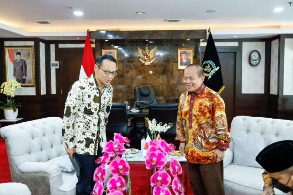 Sjarifuddin Hasan Raih Penghargaan dari Jepang Atas Jasanya Meningkatkan Hubungan Kedua Negara