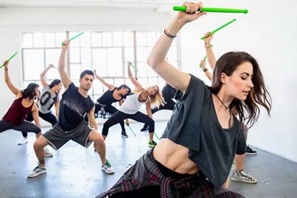 Mengenal Olahraga Pound Fit, Gerakan Menabuh Drum dengan Unsur Kardio