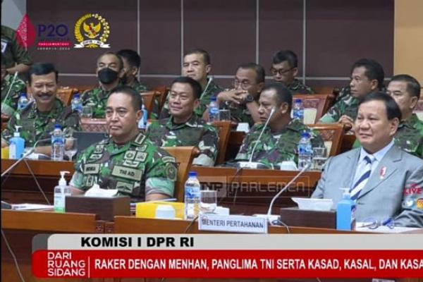 Dudung Duduk Bareng Andhika Perkasa di Rapat Kerja Komisi I DPR RI
