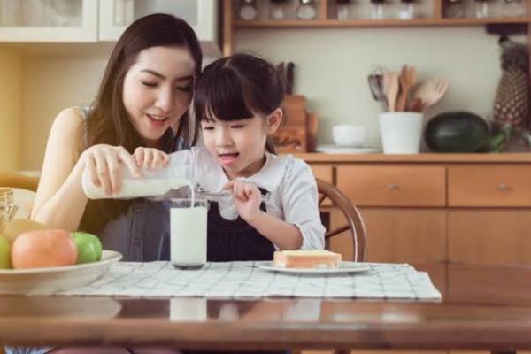 Waspada, Ini Risiko Paparan Gula Tambahan pada Anak-anak