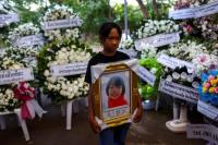 Kuil Thailand Gelar Doa Bersama untuk Korban Penembakan Massal