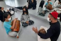 Rio Efruan Ajarkan Anak-Anak Korsel Mainkan Alat Musik Tifa dan Ukulele